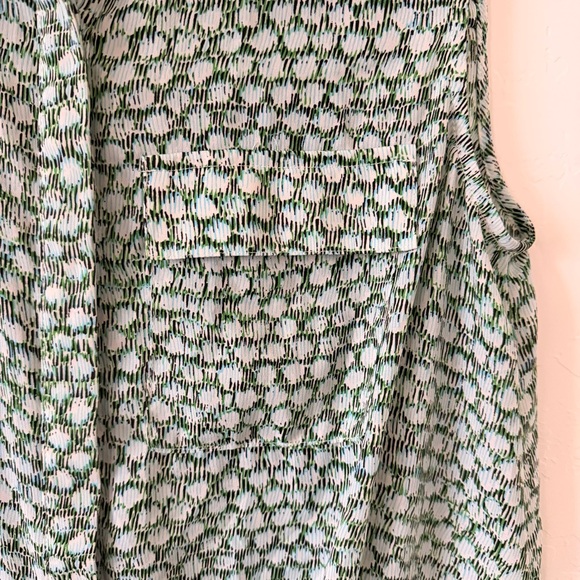 CAbi Patterned Green Sleeveless Blouse - Picture 5 of 11
